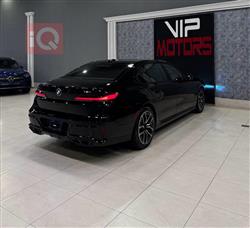 بي ام دبليو الفئة 7